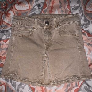 American eagle khaki shorts